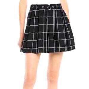 Hot Topic Black and White Plaid Pleated Skirt with Grommet Belt